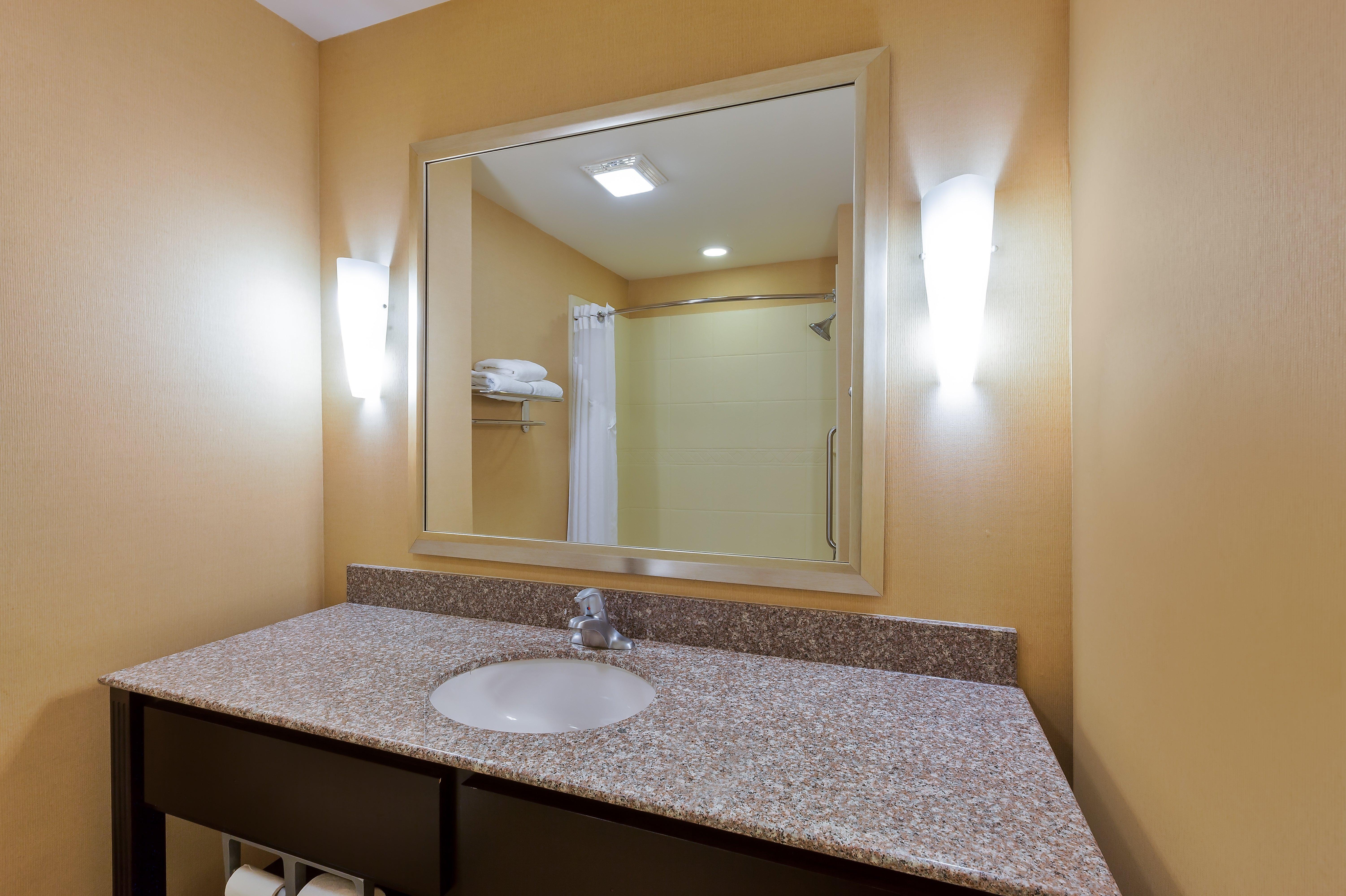 Holiday Inn Express And Suites Alpine By Ihg Exterior foto